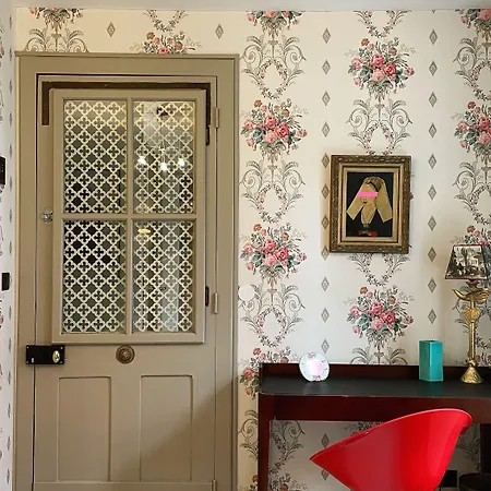 Bed & Breakfast La Maison Ruffinoise 4*
